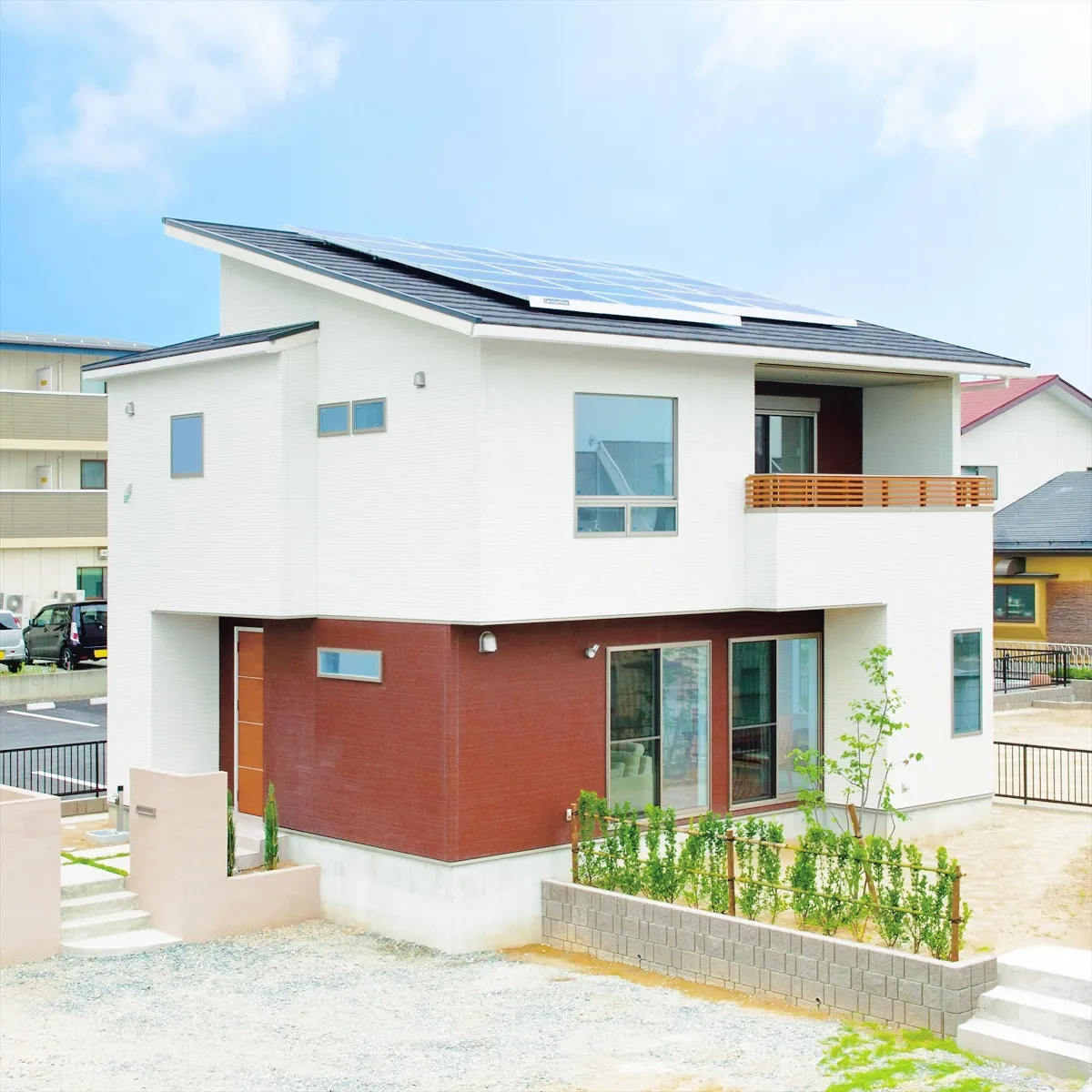 どこかかわいらしい印象のある、ナチュラルな外観の家。