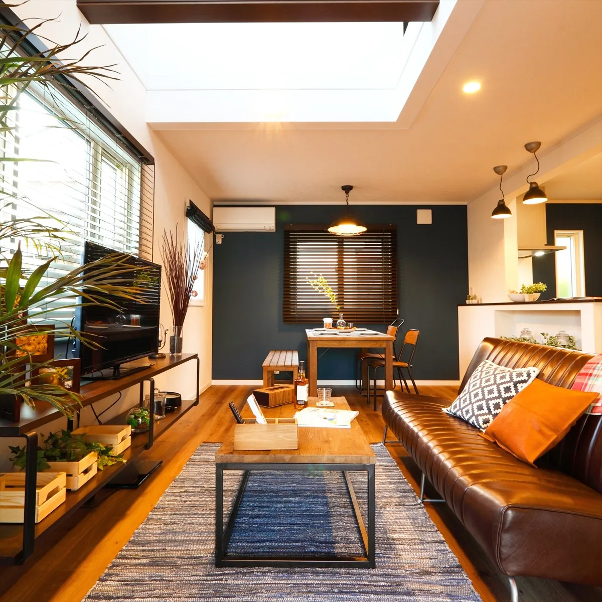 このリビング、とてもおしゃれで憧れますね！✨