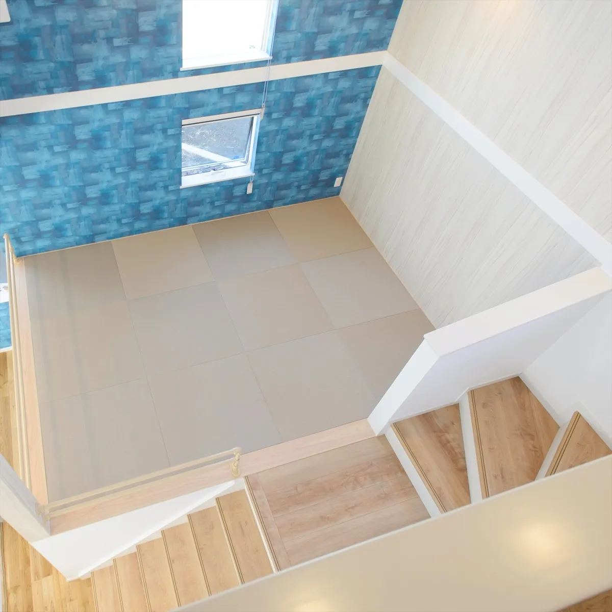 モダンな畳の床が特長のスキップフロア「Hanare」は、まさ...